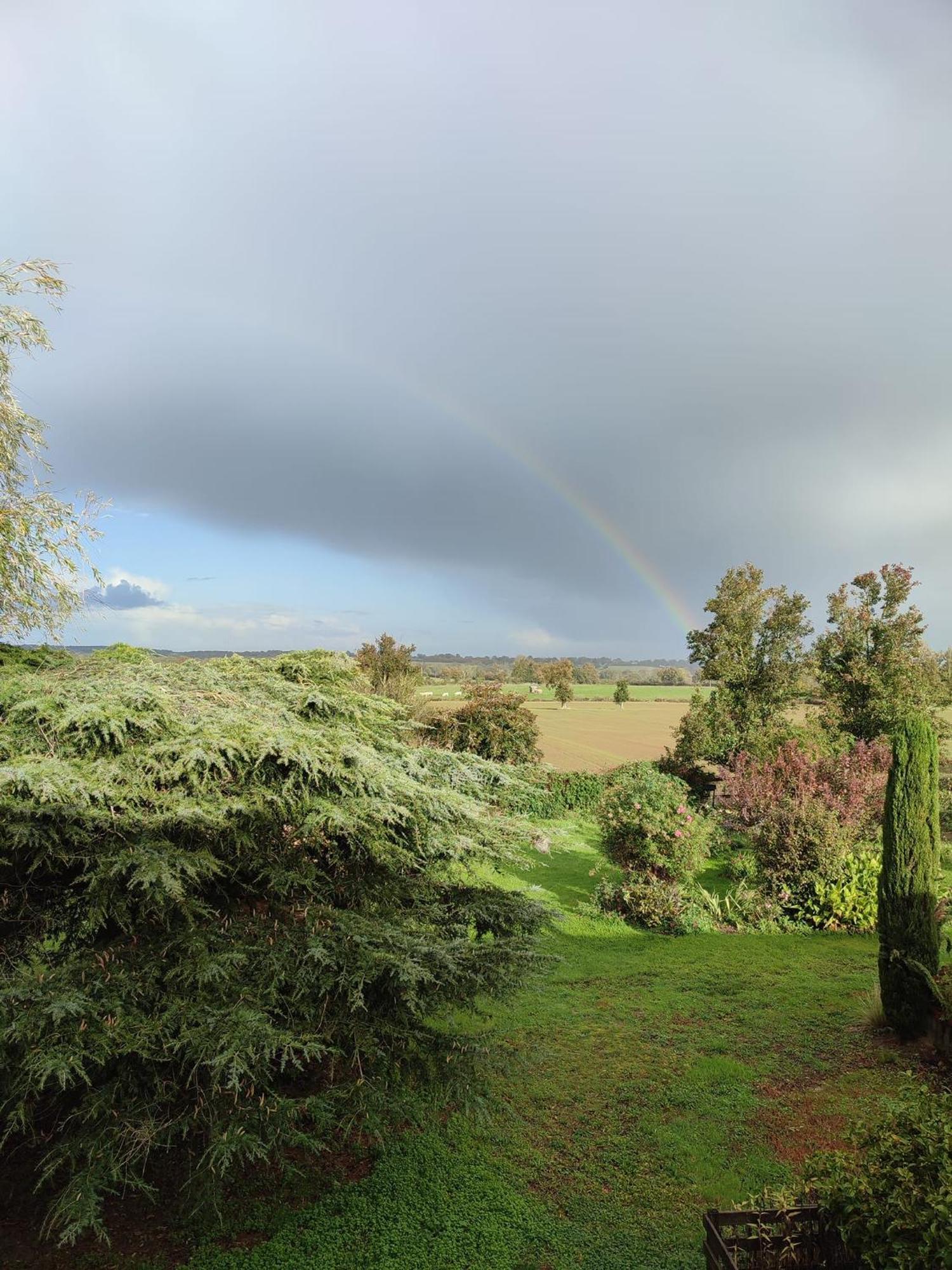 Bed and Breakfast Les Bienfaits D'Harmonium La Chapelle-Gaudin Esterno foto
